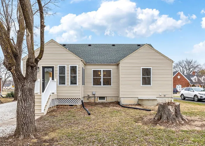 Dog-Friendly 5-Br Home For Groups