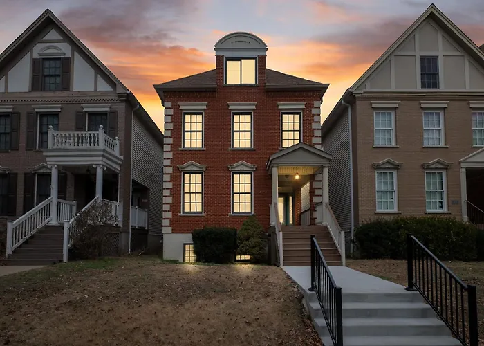Bohemian 4Br Cwe Villa•Game Room•Patio•Backyard