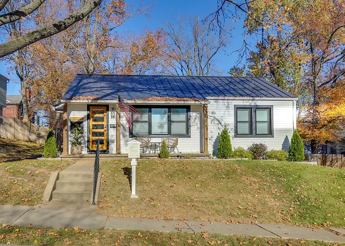 Dreamy St Charles Retreat W/ Furnished Patio!